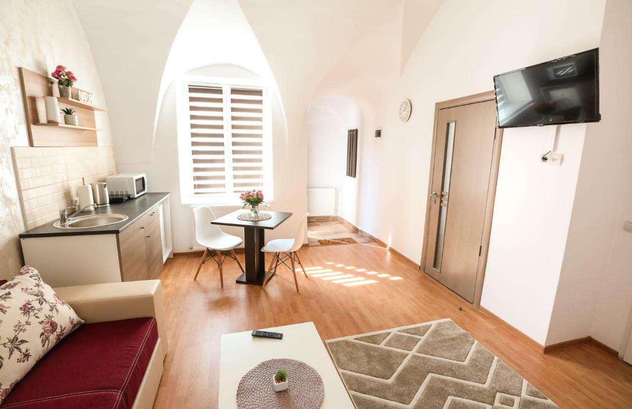 Serenity House Apartments Σίμπιου Εξωτερικό φωτογραφία