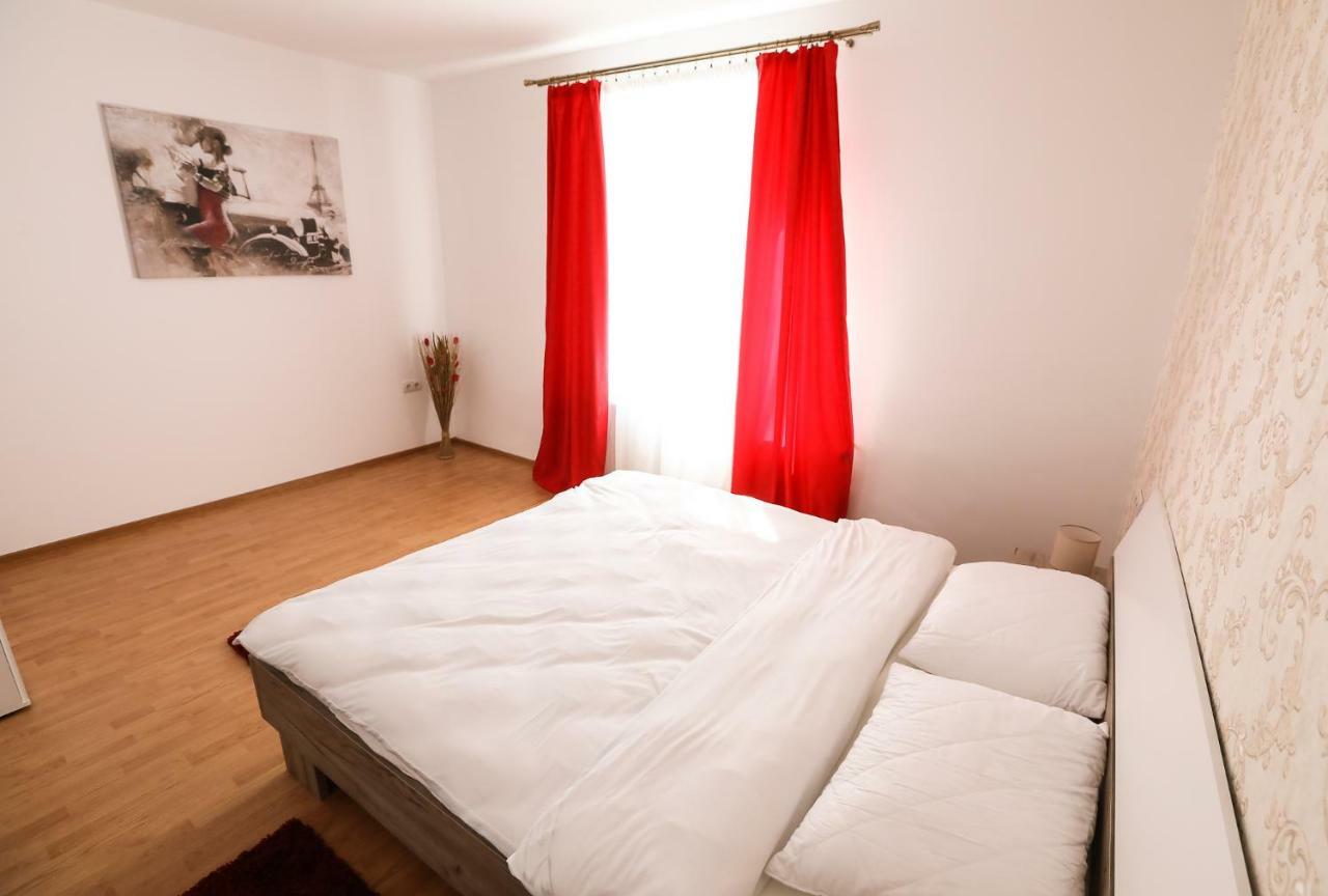 Serenity House Apartments Σίμπιου Εξωτερικό φωτογραφία