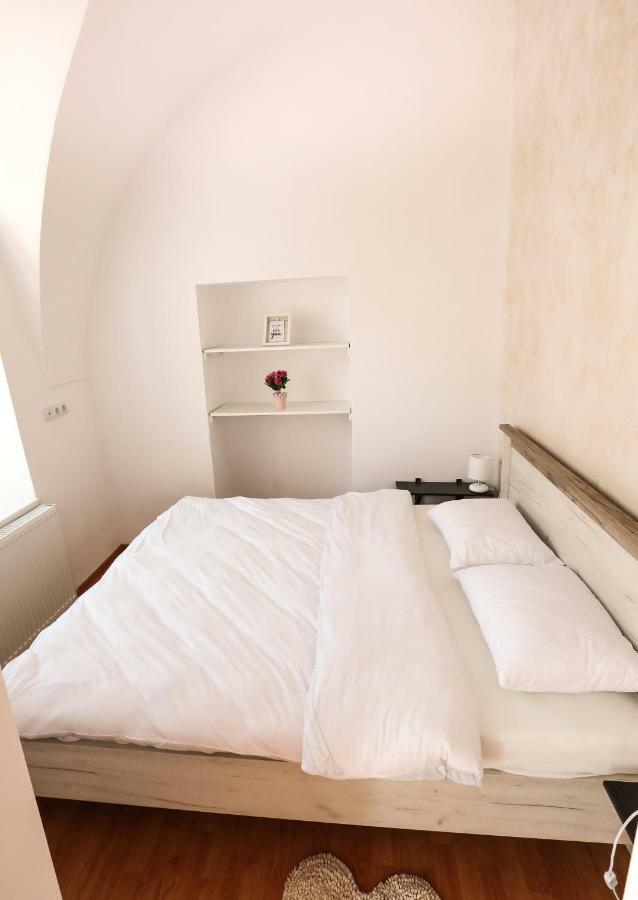 Serenity House Apartments Σίμπιου Εξωτερικό φωτογραφία
